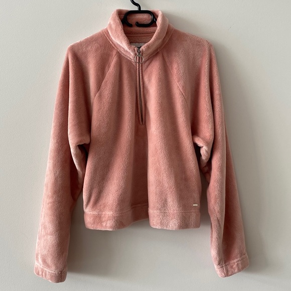 Hollister Sweaters - 🌼 Hollister Plush Jumper 🌼